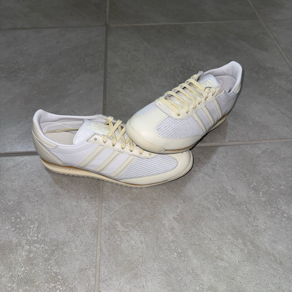 BLOWOUT DEAL!!! Adidas SL 72 OG W size 8